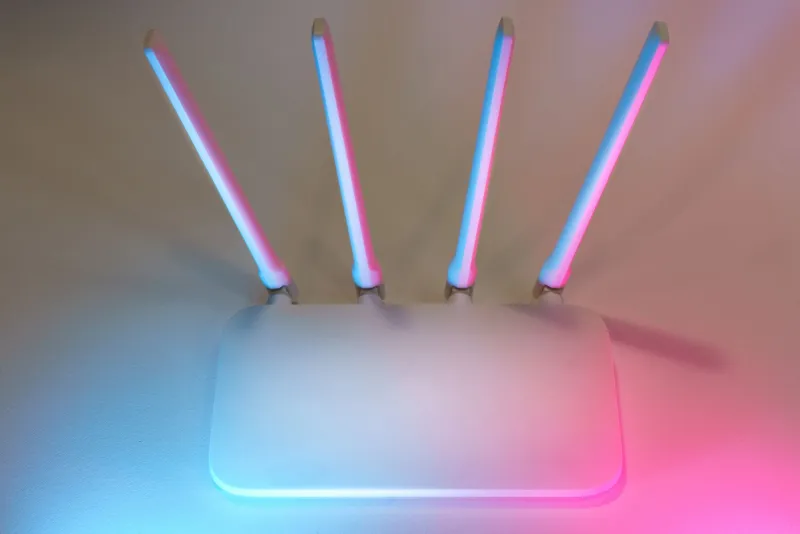 One Router vs. Many Nodes: We Played 100+ Matches to Find Out Which Setup Actually Wins for Competitive Gaming